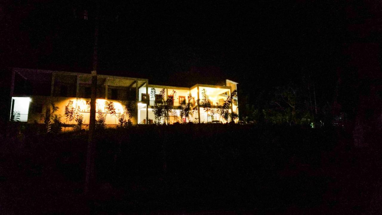 Akoya Pearl Hotel Ratnapura Eksteriør billede