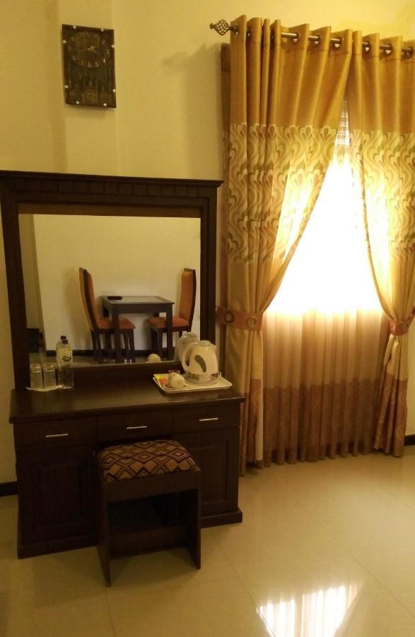 Akoya Pearl Hotel Ratnapura Eksteriør billede